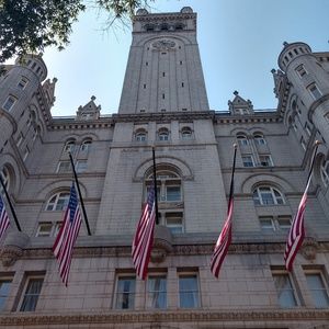 Meet your Posher, Nanette